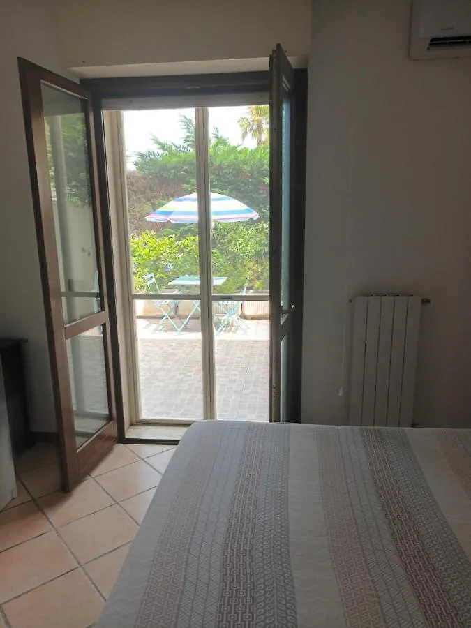 Bari Airport And Sea Villa Feriehus